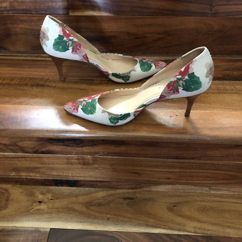 Talbots NEW Floral heels